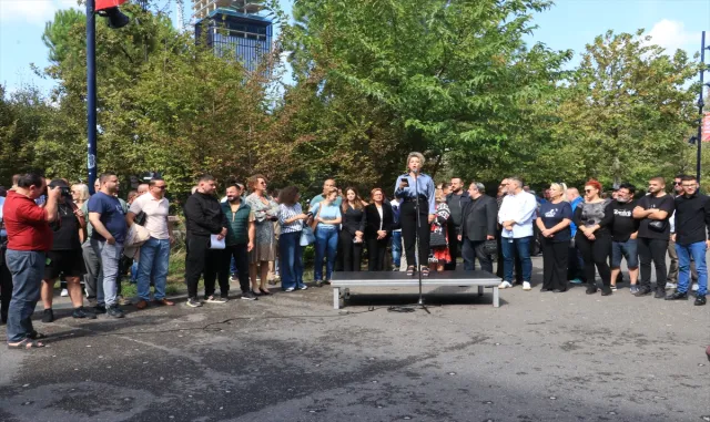 Arnavutluk’ta Belediye Başkanı Veliaj’ın istifasının istendiği protestolar sürüyor Arnavutluk’ta Belediye Başkanı Veliaj’ın istifasının istendiği protestolar sürüyor