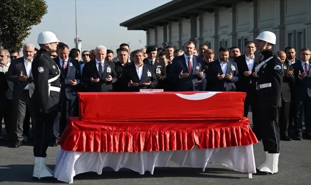 Ayşenur Ezgi Eygi’nin cenazesi Türkiye’ye getirildi Ayşenur Ezgi Eygi’nin cenazesi Türkiye’ye getirildi
