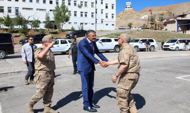 Jandarma Genel Komutanı Orgeneral Çardakcı, Hakkari ve Van’da ziyaretlerde bulundu Jandarma Genel Komutanı Orgeneral Çardakcı, Hakkari ve Van’da ziyaretlerde bulundu