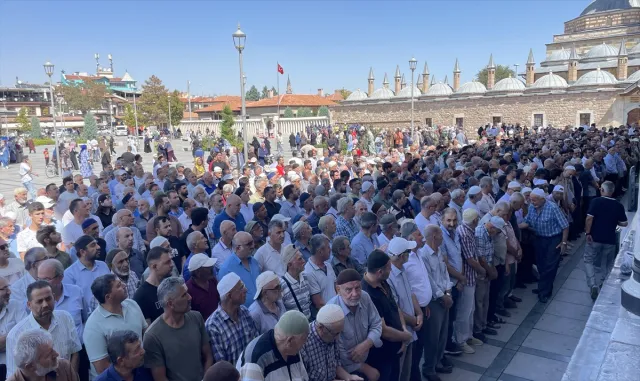 Konya’da Ayşenur Ezgi Eygi için gıyabi cenaze namazı kılındı Konya’da Ayşenur Ezgi Eygi için gıyabi cenaze namazı kılındı