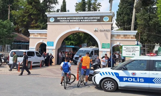 Mersin’de silahlı saldırıda yaralanan kadın hastanede yaşamını yitirdi Mersin’de silahlı saldırıda yaralanan kadın hastanede yaşamını yitirdi