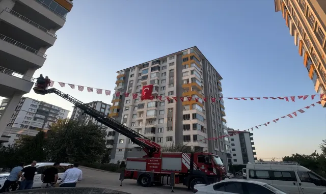 Şehit Uzman Çavuş Mehmet Kökcü’nün cenazesi, memleketi Malatya’da toprağa verildi Şehit Uzman Çavuş Mehmet Kökcü’nün cenazesi, memleketi Malatya’da toprağa verildi