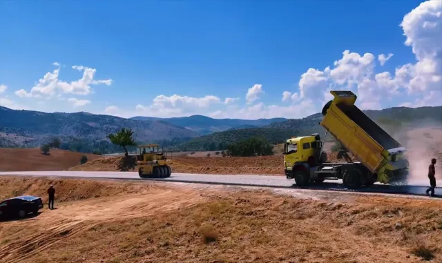 Sorgun’da asfalt çalışmaları sürüyor Sorgun’da asfalt çalışmaları sürüyor