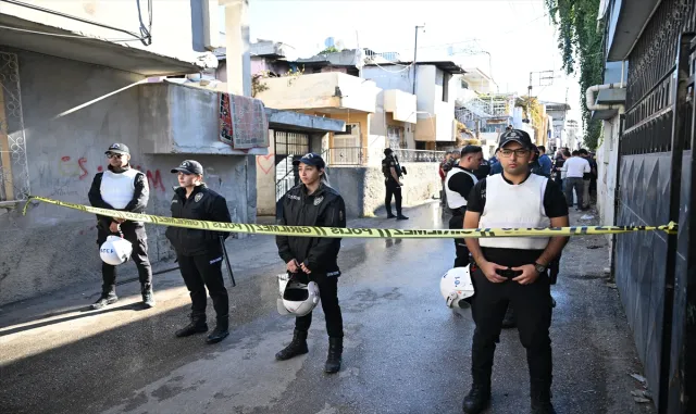Adana’da evde çıkan yangında 3 çocuğu ölen anne gözaltına alındı Adana’da evde çıkan yangında 3 çocuğu ölen anne gözaltına alındı