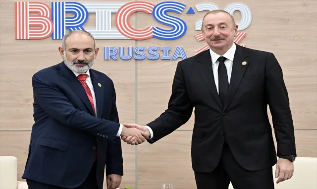 Aliyev ve Paşinyan, dışişleri bakanlarına müzakerelere devam etme talimatı verdi Aliyev ve Paşinyan, dışişleri bakanlarına müzakerelere devam etme talimatı verdi