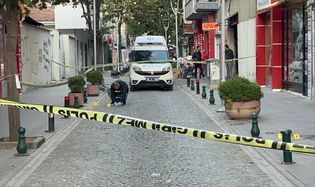 Eskişehir’de pompalı tüfekle işlenen cinayetle ilgili 6 zanlı tutuklandı Eskişehir’de pompalı tüfekle işlenen cinayetle ilgili 6 zanlı tutuklandı