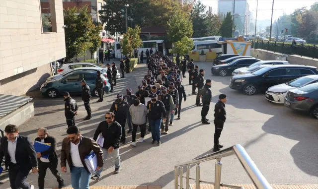 Eskişehir merkezli yüksek kazançlı yatırım vaadiyle dolandırıcılık soruşturmasında 28 tutuklama Eskişehir merkezli yüksek kazançlı yatırım vaadiyle dolandırıcılık soruşturmasında 28 tutuklama