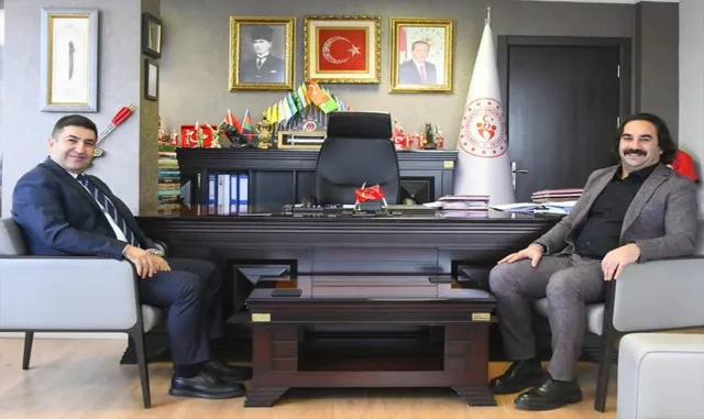 Güdül Belediye Başkanı Doğanay’dan Gençlik ve Spor İl Müdürü Çelik’e ziyaret Güdül Belediye Başkanı Doğanay’dan Gençlik ve Spor İl Müdürü Çelik’e ziyaret