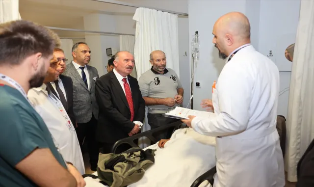 GÜNCELLEME 3 - Çorum’da minibüsle tankerin çarpışması sonucu 1 kişi öldü, 22 kişi yaralandı GÜNCELLEME 3 - Çorum’da minibüsle tankerin çarpışması sonucu 1 kişi öldü, 22 kişi yaralandı