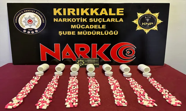 GÜNCELLEME - Kırıkkale’deki uyuşturucu operasyonunda yakalanan 3 şüpheli tutuklandı GÜNCELLEME - Kırıkkale’deki uyuşturucu operasyonunda yakalanan 3 şüpheli tutuklandı