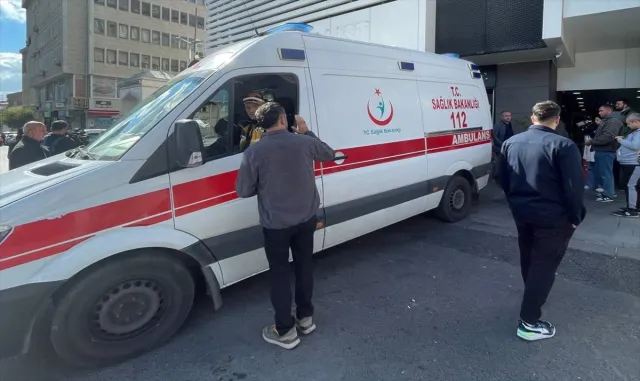 GÜNCELLEME - "Yenidoğan çetesi" soruşturmasında ruhsatı iptal edilen hastanelerdeki hastaların sevki sürüyor GÜNCELLEME - "Yenidoğan çetesi" soruşturmasında ruhsatı iptal edilen hastanelerdeki hastaların sevki sürüyor