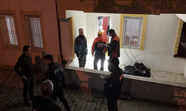 Isparta’da bir öğrenci yurdunda çakmak gazı tüpleri patladı, 1 öğrenci yaralandı Isparta’da bir öğrenci yurdunda çakmak gazı tüpleri patladı, 1 öğrenci yaralandı