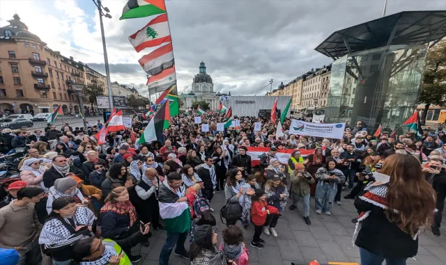 İsveç’te, İsrail’in Filistin ve Lübnan’a yönelik saldırıları protesto edildi İsveç’te, İsrail’in Filistin ve Lübnan’a yönelik saldırıları protesto edildi