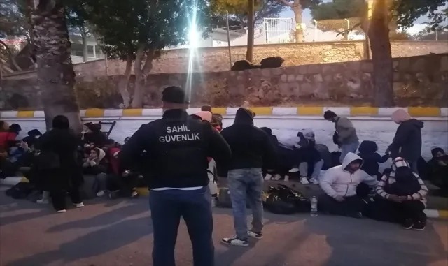 İzmir’de 55 düzensiz göçmen yakalandı İzmir’de 55 düzensiz göçmen yakalandı