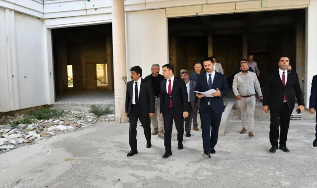Kırşehir Valisi Demiryürek, Kaman’ı ziyaret etti Kırşehir Valisi Demiryürek, Kaman’ı ziyaret etti