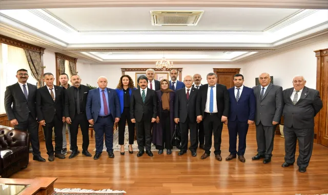 Kırşehir Valisi Demiryürek, muhtarlarla bir araya geldi Kırşehir Valisi Demiryürek, muhtarlarla bir araya geldi