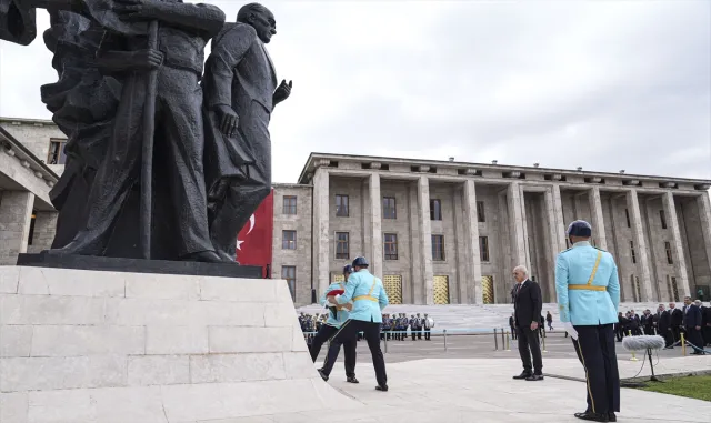 TBMM’de 28. Dönem 3. Yasama Yılı açılışı dolayısıyla tören düzenlendi TBMM’de 28. Dönem 3. Yasama Yılı açılışı dolayısıyla tören düzenlendi