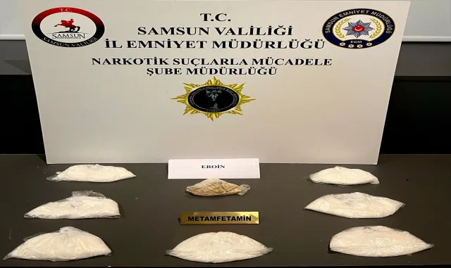 Araca saklanan uyuşturucu, "Tony"nin hassas burnundan kaçmadı Araca saklanan uyuşturucu, "Tony"nin hassas burnundan kaçmadı