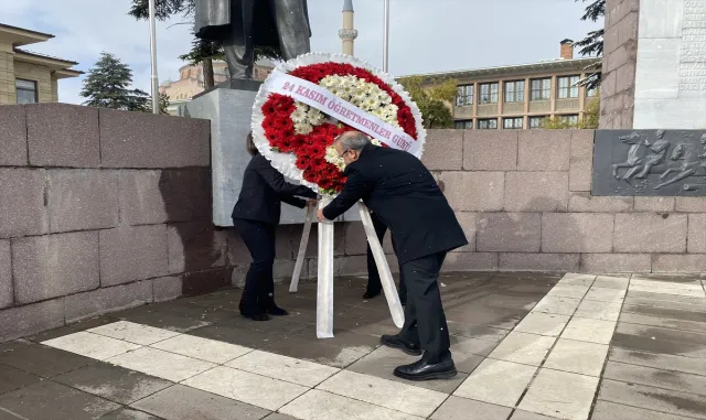 Bursa ve çevre illerde 24 Kasım Öğretmenler Günü törenlerle kutlandı Bursa ve çevre illerde 24 Kasım Öğretmenler Günü törenlerle kutlandı