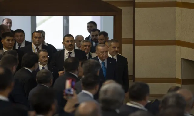 Cumhurbaşkanı Erdoğan, Kırgızistan-Türkiye Manas Üniversitesi’ni ziyaretinde konuştu: Cumhurbaşkanı Erdoğan, Kırgızistan-Türkiye Manas Üniversitesi’ni ziyaretinde konuştu: