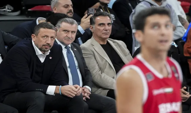 Cumhurbaşkanlığı İletişim Başkanı Altun, "Bir Keribar Fotoğrafı" belgeselinin gösterimine katıldı Cumhurbaşkanlığı İletişim Başkanı Altun, "Bir Keribar Fotoğrafı" belgeselinin gösterimine katıldı