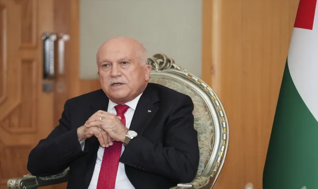 Filistin Ulusal Ekonomi Bakanı el-Amur: "Filistin bizim isteğimizle İsrail’e ticaret yasağından muaf tutuldu" Filistin Ulusal Ekonomi Bakanı el-Amur: "Filistin bizim isteğimizle İsrail’e ticaret yasağından muaf tutuldu"