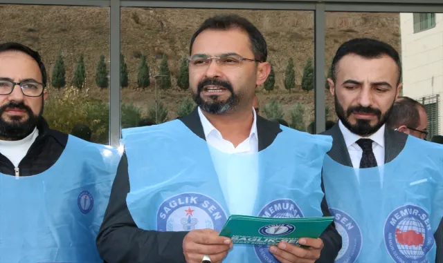 Sağlık-Sen Yozgat Şubesi’nden sağlık çalışanlarının haklarına ilişkin açıklama Sağlık-Sen Yozgat Şubesi’nden sağlık çalışanlarının haklarına ilişkin açıklama