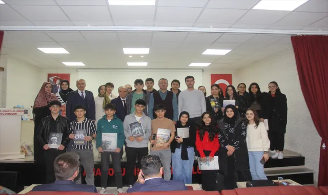 Şair-yazar ve fikir insanı Sezai Karakoç, Zara’da anıldı Şair-yazar ve fikir insanı Sezai Karakoç, Zara’da anıldı