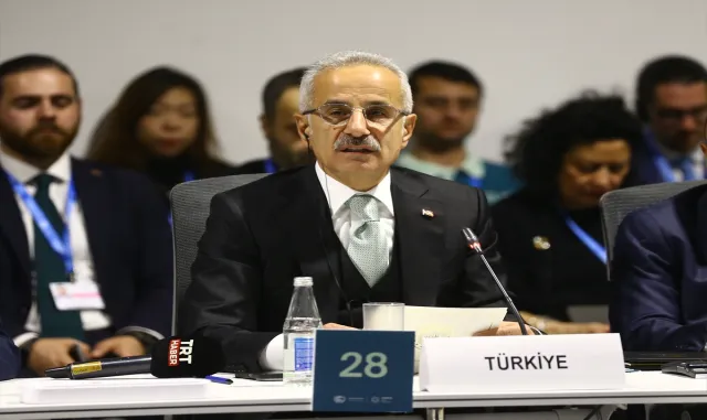 Ulaştırma ve Altyapı Bakanı Uraloğlu, COP29’da Türkiye’nin 2053 sıfır emisyon hedefini anlattı: Ulaştırma ve Altyapı Bakanı Uraloğlu, COP29’da Türkiye’nin 2053 sıfır emisyon hedefini anlattı: