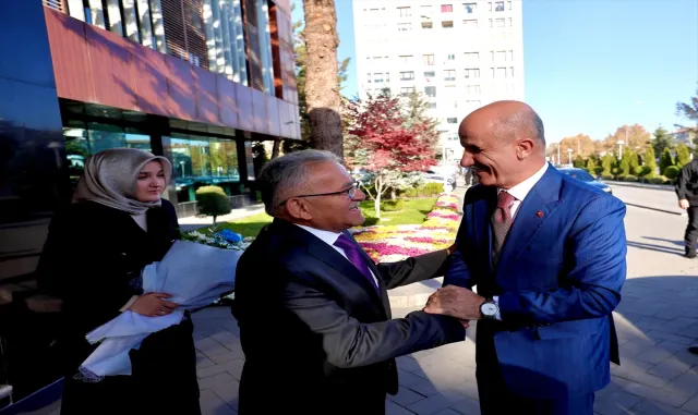 YÖK Başkanı Erol Özvar Başkan Büyükkılıç’ı ziyaret etti YÖK Başkanı Erol Özvar Başkan Büyükkılıç’ı ziyaret etti