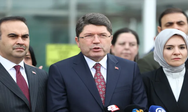 Adalet Bakanı Tunç, Balıkesir’deki mühimmat fabrikasındaki patlamaya ilişkin açıklamalarda bulundu: (2) Adalet Bakanı Tunç, Balıkesir’deki mühimmat fabrikasındaki patlamaya ilişkin açıklamalarda bulundu: (2)