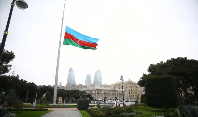 Azerbaycan, uçak kazasında hayatını kaybedenler için yas tutuyor Azerbaycan, uçak kazasında hayatını kaybedenler için yas tutuyor