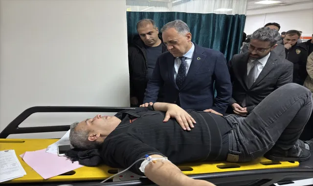 Bingöl’de yolcu otobüsünün devrildiği kazada ölen çift Elazığ’da son yolculuğuna uğurlandı Bingöl’de yolcu otobüsünün devrildiği kazada ölen çift Elazığ’da son yolculuğuna uğurlandı