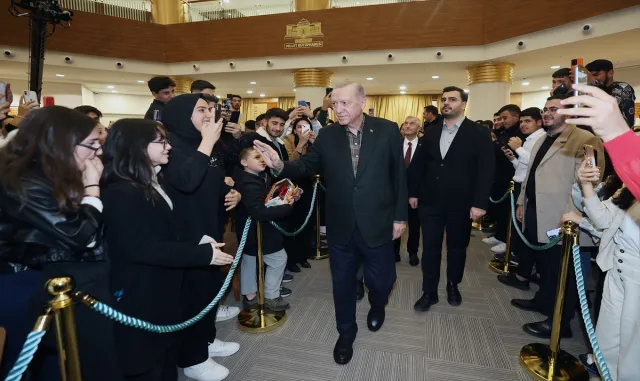 Cumhurbaşkanı Erdoğan Gaziantep’te gençlerle buluştu: (2) Cumhurbaşkanı Erdoğan Gaziantep’te gençlerle buluştu: (2)
