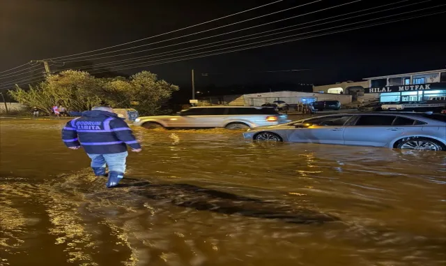 GÜNCELLEME - Bodrum’da kuvvetli sağanak nedeniyle evleri su bastı GÜNCELLEME - Bodrum’da kuvvetli sağanak nedeniyle evleri su bastı