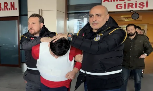 GÜNCELLEME - Edirne’de kağıt toplama aracına silahlı saldırı düzenleyen zanlı tutuklandı GÜNCELLEME - Edirne’de kağıt toplama aracına silahlı saldırı düzenleyen zanlı tutuklandı