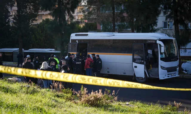İzmir’de trafik kazasında ölen liseli Yağmur’dan geriye gitar çaldığı görüntüler kaldı İzmir’de trafik kazasında ölen liseli Yağmur’dan geriye gitar çaldığı görüntüler kaldı