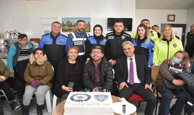 Kırşehir’de polis ekipleri engellilerle buluştu Kırşehir’de polis ekipleri engellilerle buluştu