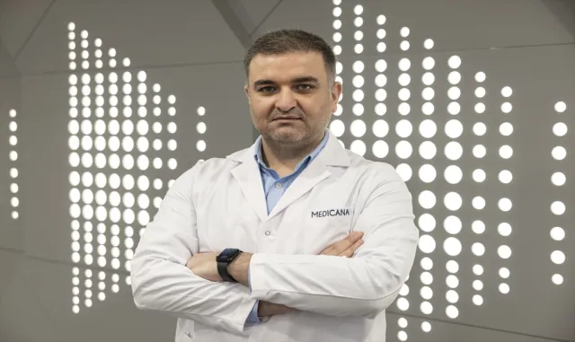 Medicana’dan "elektronik sigara kullanımı akciğer kanseri riskini artırıyor" uyarısı Medicana’dan "elektronik sigara kullanımı akciğer kanseri riskini artırıyor" uyarısı