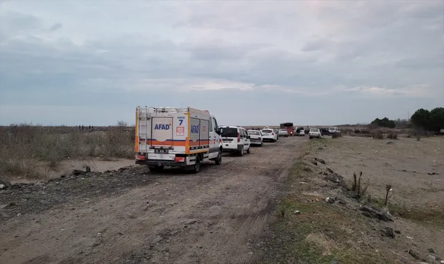 Samsun’da kayıp 2 balıkçıyı arama çalışmaları sürüyor Samsun’da kayıp 2 balıkçıyı arama çalışmaları sürüyor