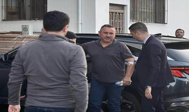 Şehit Teğmen Ceyhun Kalyoncu’nun Rize’deki ailesine acı haber verildi Şehit Teğmen Ceyhun Kalyoncu’nun Rize’deki ailesine acı haber verildi