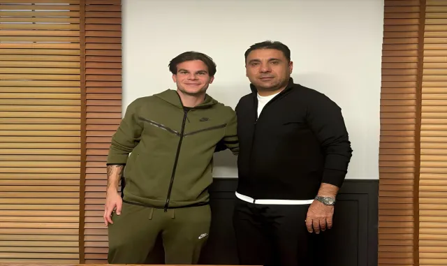Sivasspor, Charis Charisis ile 3 yıllık yeni sözleşme imzaladı Sivasspor, Charis Charisis ile 3 yıllık yeni sözleşme imzaladı