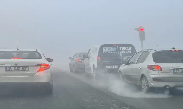 Doğu Anadolu’da 5 ilde sis, kırağı ve buzlanma oluştu Doğu Anadolu’da 5 ilde sis, kırağı ve buzlanma oluştu