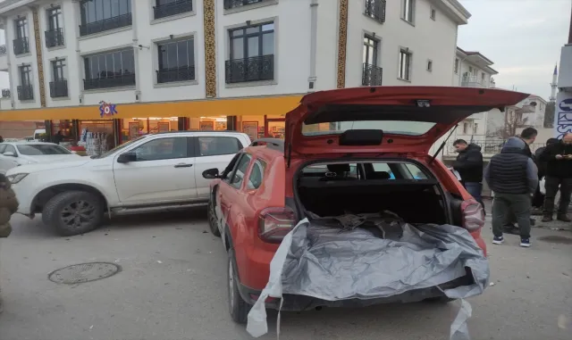 Erzincan’da otomobilin kamyonete çarptığı kazada 1 kişi öldü, 1 kişi yaralandı Erzincan’da otomobilin kamyonete çarptığı kazada 1 kişi öldü, 1 kişi yaralandı