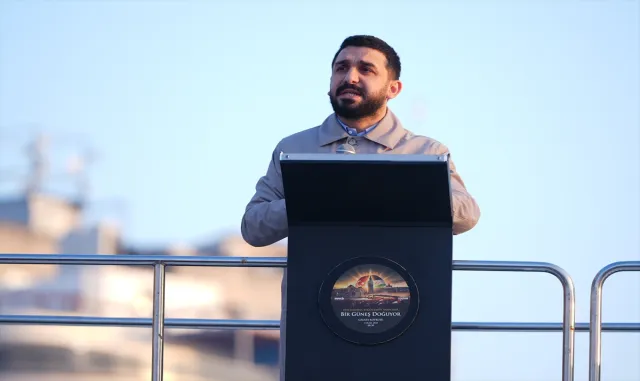 Filistin’e destek için yüz binler Galata Köprüsü’nde buluştu Filistin’e destek için yüz binler Galata Köprüsü’nde buluştu