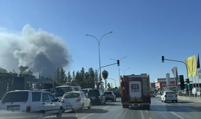 GÜNCELLEME 2 - Adana’da geri dönüşüm tesisinde çıkan ve 2 iş yerine sıçrayan yangın kontrol altına alındı GÜNCELLEME 2 - Adana’da geri dönüşüm tesisinde çıkan ve 2 iş yerine sıçrayan yangın kontrol altına alındı