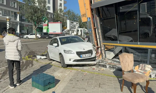 GÜNCELLEME - Adana’da otomobil ile motosikletin karıştığı kazada 1 kişi öldü, 3 kişi yaralandı GÜNCELLEME - Adana’da otomobil ile motosikletin karıştığı kazada 1 kişi öldü, 3 kişi yaralandı