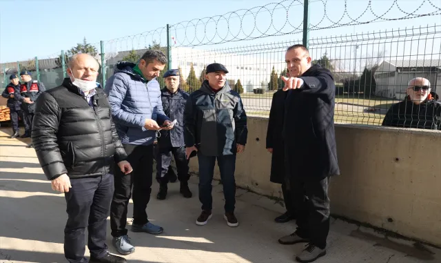 GÜNCELLEME - Kırklareli’nde oyuncak fabrikasında çıkan yangına müdahale sürüyor GÜNCELLEME - Kırklareli’nde oyuncak fabrikasında çıkan yangına müdahale sürüyor