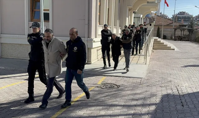 GÜNCELLEME - Konya’da binanın çökmesiyle ilgili yakalanan 6 şüpheli tutuklandı GÜNCELLEME - Konya’da binanın çökmesiyle ilgili yakalanan 6 şüpheli tutuklandı