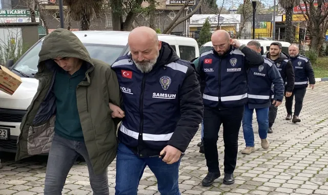 GÜNCELLEME - Samsun’da elektrikli bisiklet çaldıkları iddiasıyla yakalanan 5 zanlıya adli kontrol GÜNCELLEME - Samsun’da elektrikli bisiklet çaldıkları iddiasıyla yakalanan 5 zanlıya adli kontrol